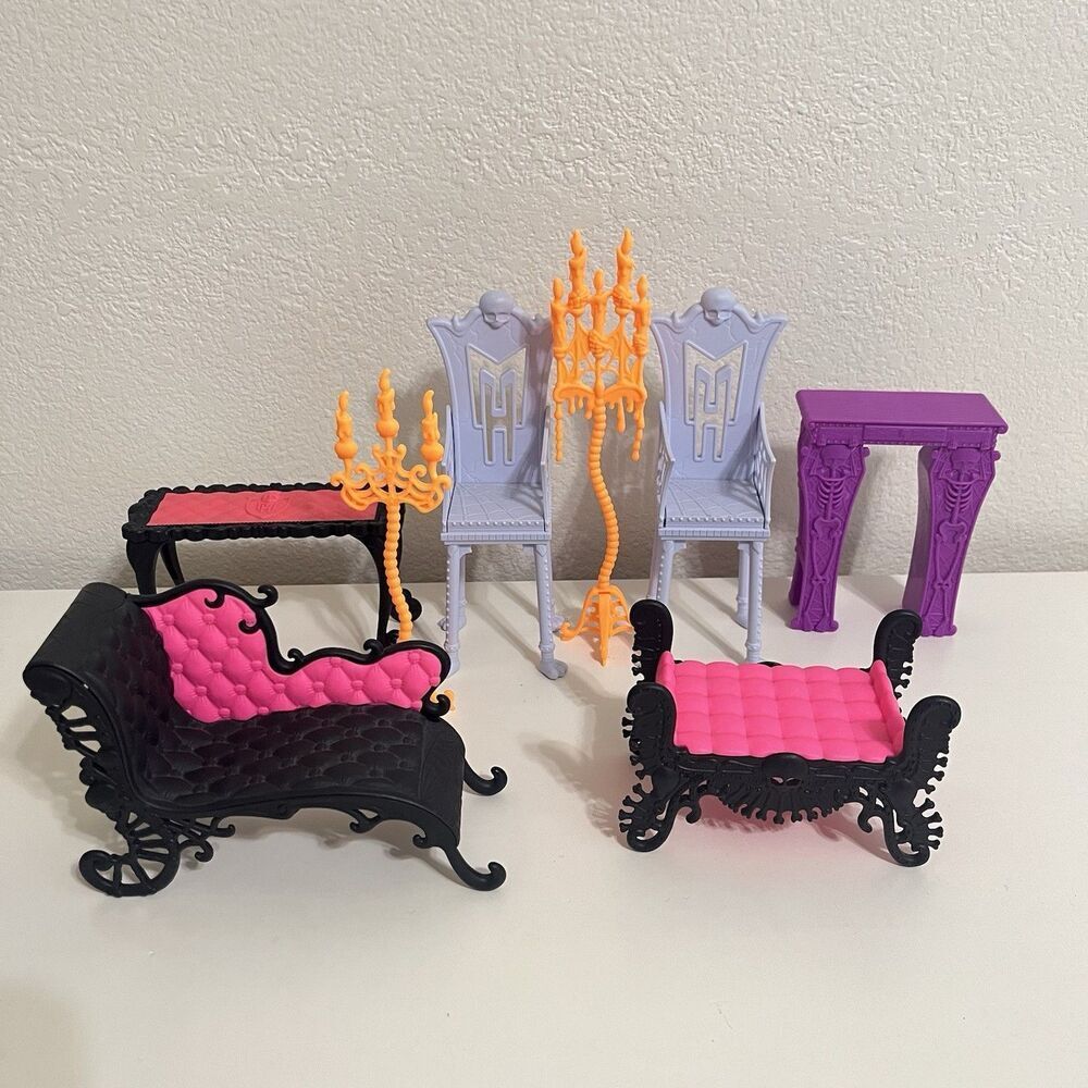 Monster High Freaky Fusion Catacombs Playset Furniture Mattel 2013